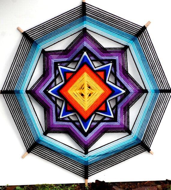 Mandala tejida en hilo guajiro